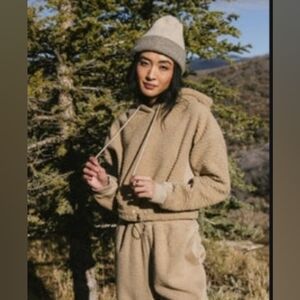 Mono B. Tan Sherpa And Knit Hoodie NWT MED